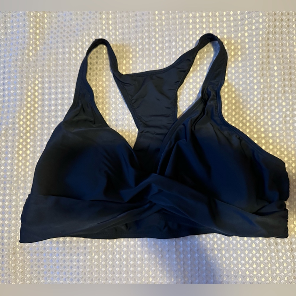 🍉Meet Curve bikini top twist front racerback 2X NWOT black wirefree